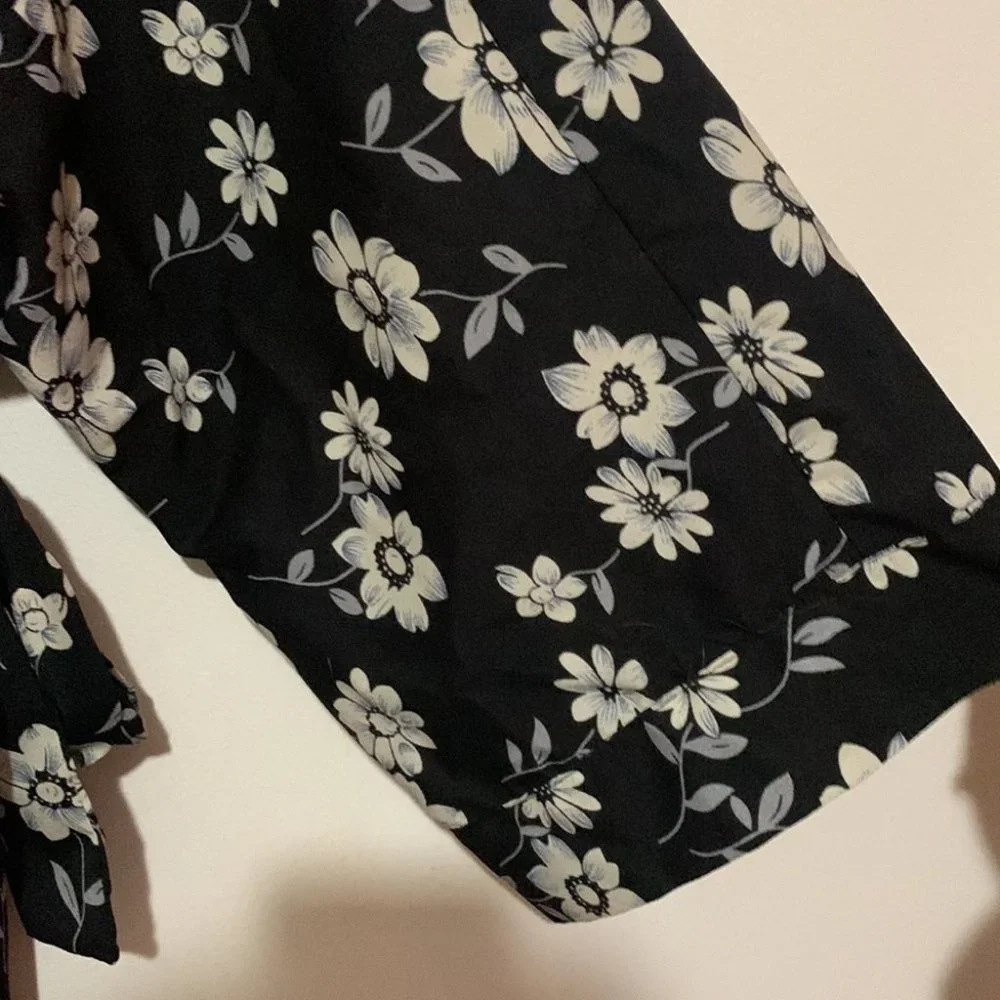 𝅺LIBERTY Floral wrap dress bell sleeves - Picture 2 of 6